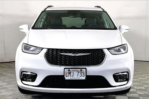 2022 Chrysler Pacifica Touring-L