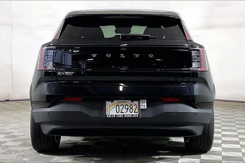 Onyx Black Metallic 2025 Volvo EX30 Twin Motor Ultra