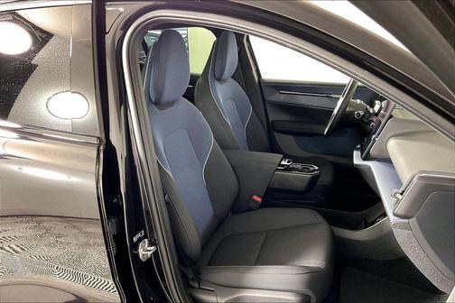 Onyx Black Metallic 2025 Volvo EX30 Twin Motor Ultra