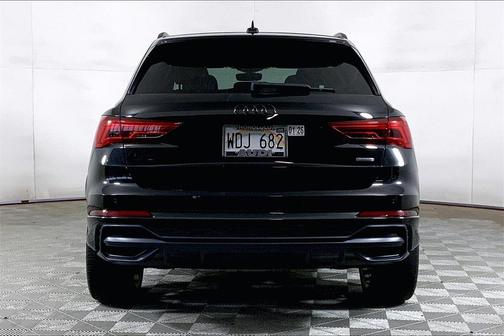 2021 Audi Q3 45 S line Premium