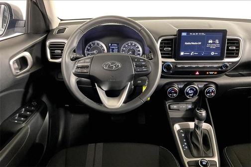 2022 Hyundai VENUE SEL