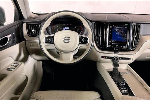 2021 Volvo XC60 T5 Inscription