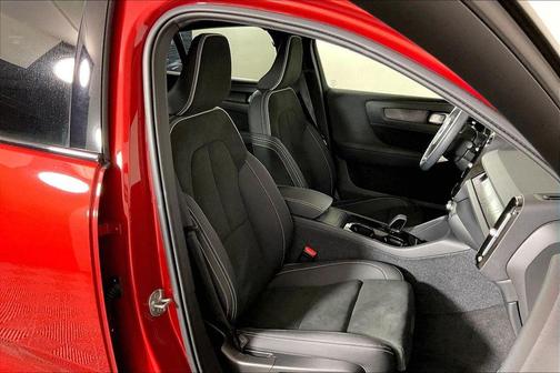 Fusion Red Metallic 2023 Volvo C40 Recharge Pure Electric Twin Ultimate