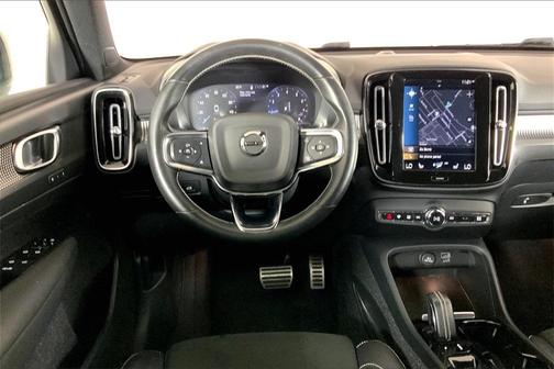 2021 Volvo XC40 T5 R-Design