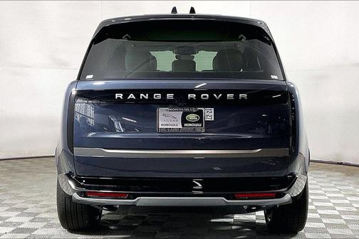 2025 Land Rover Range Rover P400 SE 7 Seat