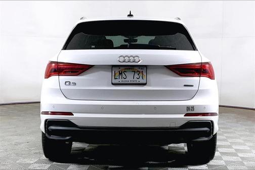 2023 Audi Q3 45 S line Premium