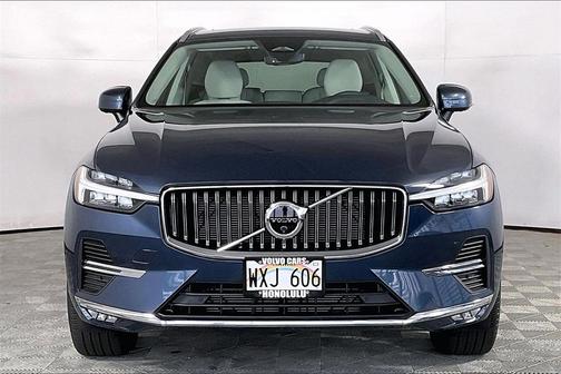 2023 Volvo XC60 B5 Plus Bright Theme