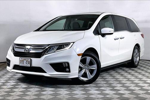 White Diamond Pearl 2019 Honda Odyssey EX-L