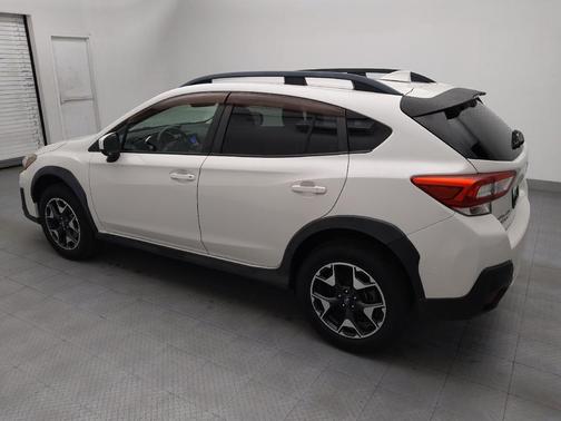 Crystal White Pearl 2019 Subaru Crosstrek 2.0i Premium