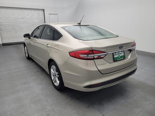 White Gold Metallic 2018 Ford Fusion SE