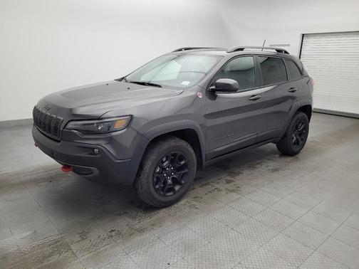 Granite Crystal Metallic Clearcoat 2020 Jeep Cherokee Trailhawk