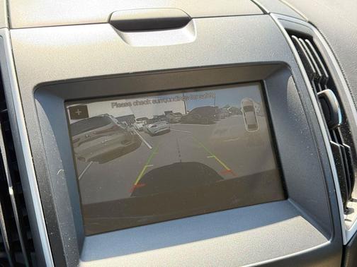 White Platinum Metallic Tri-Coat 2016 Ford Edge SEL