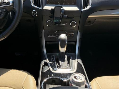 White Platinum Metallic Tri-Coat 2016 Ford Edge SEL