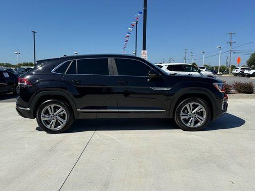 2024 Volkswagen Atlas Cross Sport 2.0T SEL