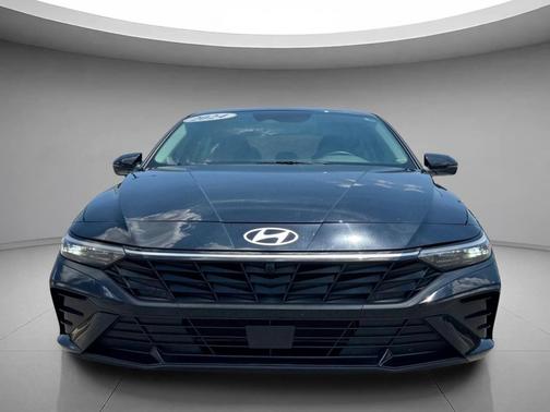 Abyss Black 2024 Hyundai ELANTRA Limited