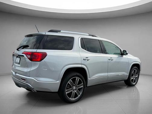 Quicksilver Metallic 2019 GMC Acadia Denali