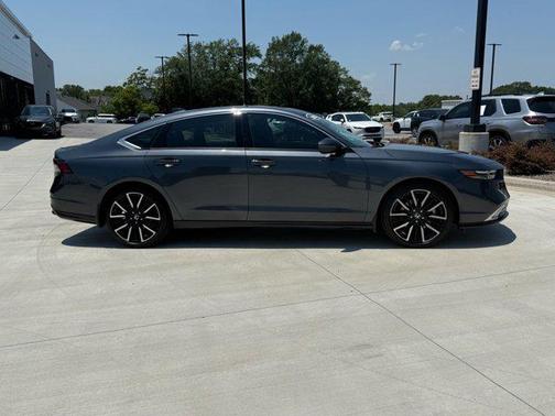 2023 Honda Accord Hybrid Touring