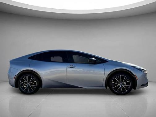 2023 Toyota Prius XLE