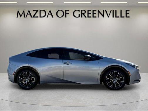 2023 Toyota Prius XLE