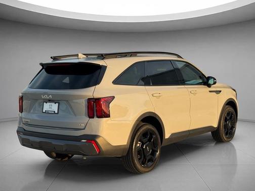 Wolf Gray 2024 Kia Sorento EX