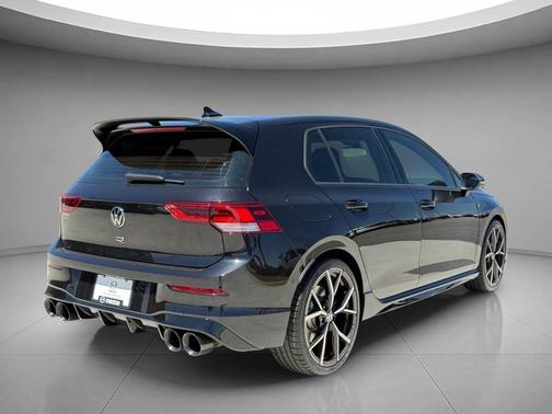 Deep Black Pearl 2024 Volkswagen Golf R 2.0T DSG