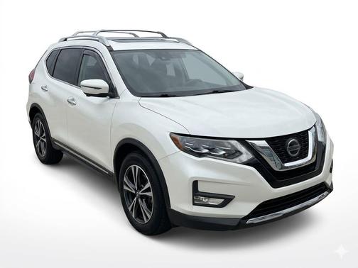 Pearl White 2018 Nissan Rogue SL