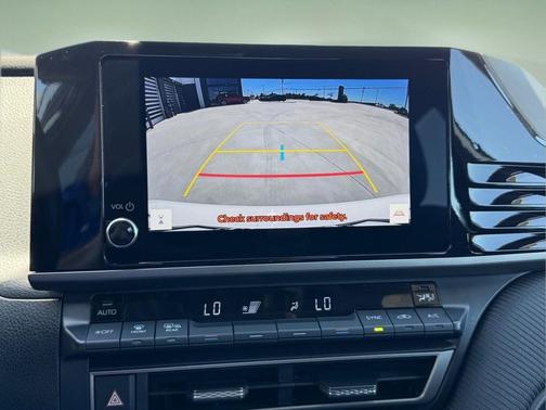 Ice Cap 2025 Toyota Camry SE