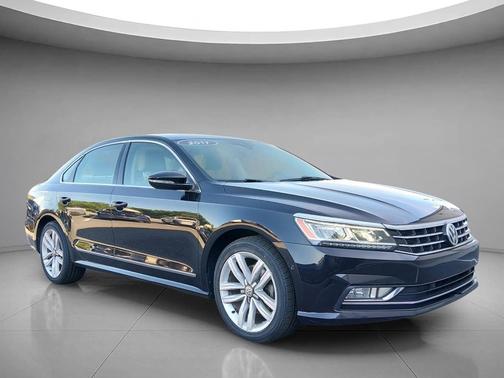 Deep Black Pearl 2017 Volkswagen Passat V6 SEL Premium