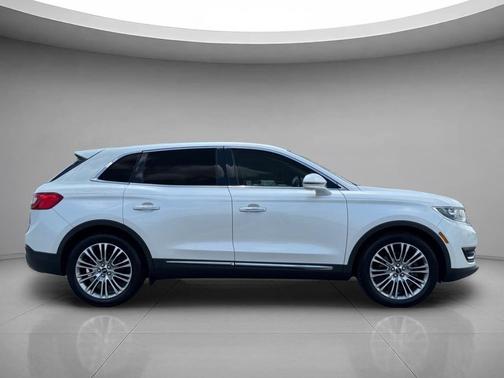 White Platinum Metallic Tri-Coat 2016 Lincoln MKX Reserve