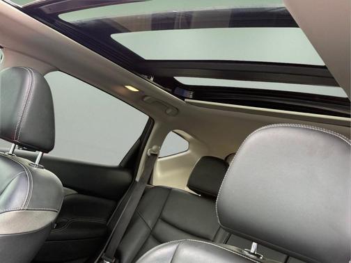 Brilliant Silver Metallic 2017 Nissan Murano Platinum