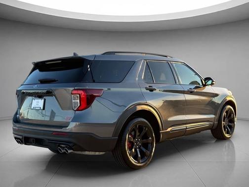 Carbonized Gray Metallic 2024 Ford Explorer ST