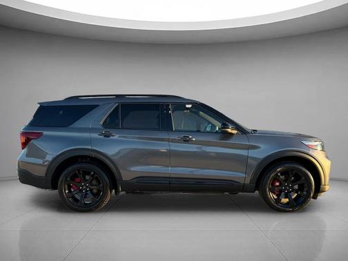 Carbonized Gray Metallic 2024 Ford Explorer ST