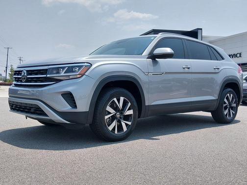 Pyrite Silver Metallic 2021 Volkswagen Atlas Cross Sport 2.0T SE