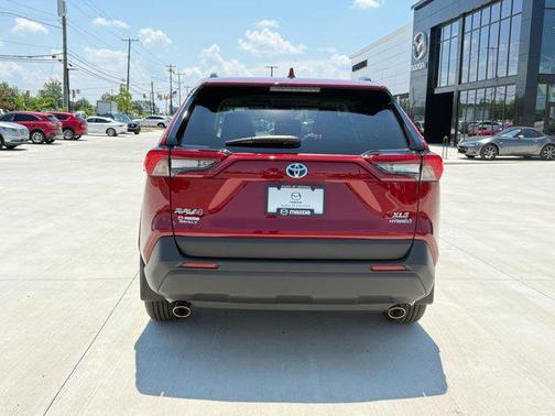 2024 Toyota RAV4 Hybrid XLE Premium