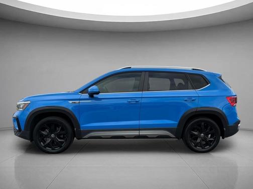 Cornflower Blue 2023 Volkswagen Taos 1.5T SE