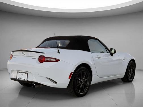 2016 Mazda MX-5 Miata Club