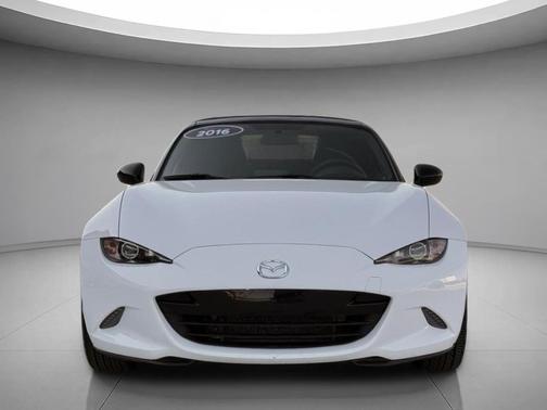 Arctic White 2016 Mazda MX-5 Miata Club