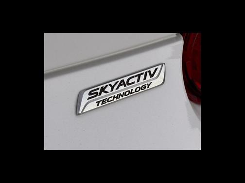 Arctic White 2016 Mazda MX-5 Miata Club