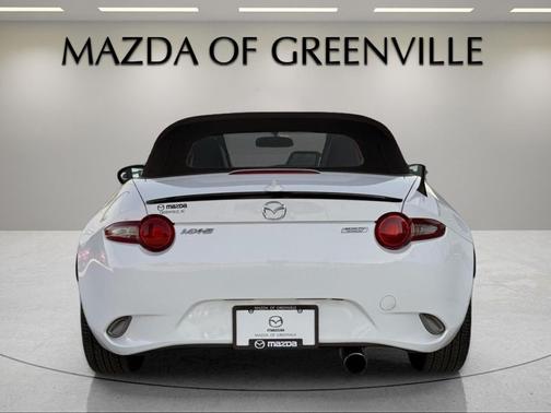 Arctic White 2016 Mazda MX-5 Miata Club