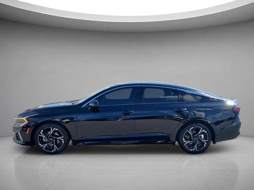 Aurora Black Pearl 2025 Kia K5 GT-Line
