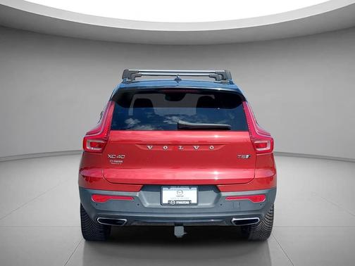 Fusion Red Metallic 2019 Volvo XC40 T5 R-Design