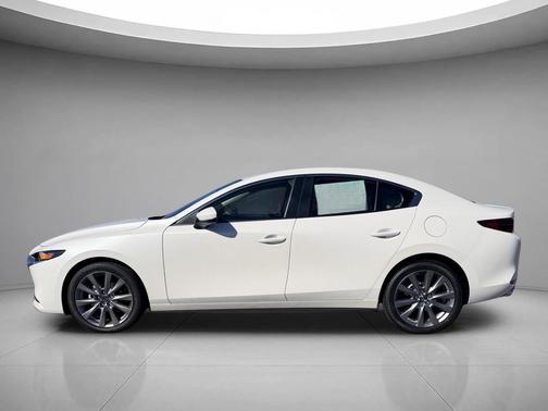 Snowflake White Pearl Mica 2026 Mazda Mazda3 FWD w/Preferred Package