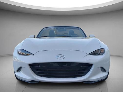 Snowflake White Pearl Mica 2022 Mazda MX-5 Miata Grand Touring