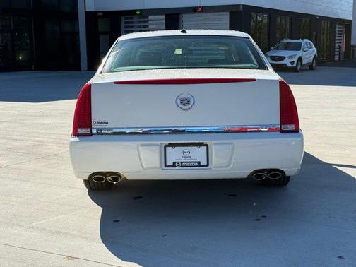 2006 Cadillac DTS Base