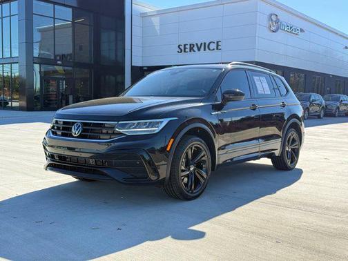 2023 Volkswagen Tiguan 2.0T SE R-Line Black 4MOTION