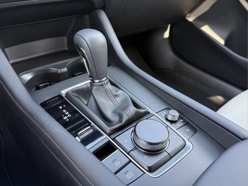 Deep Crystal Blue Mica 2026 Mazda Mazda3 FWD w/Preferred Package
