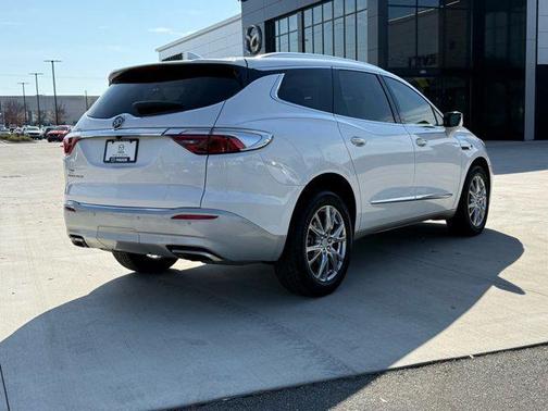 2023 Buick Enclave Essence FWD