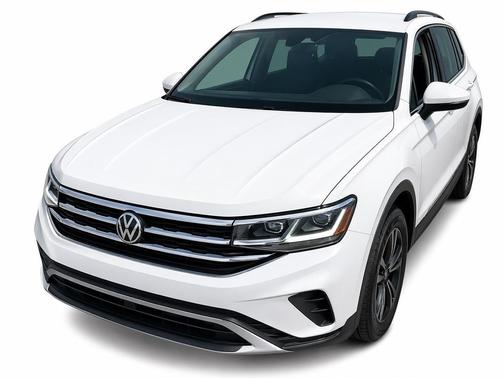 Pure White 2022 Volkswagen Atlas 2.0T SE w/Technology