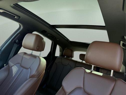 Mythos Black Metallic 2018 Audi Q5 2.0T Premium Plus