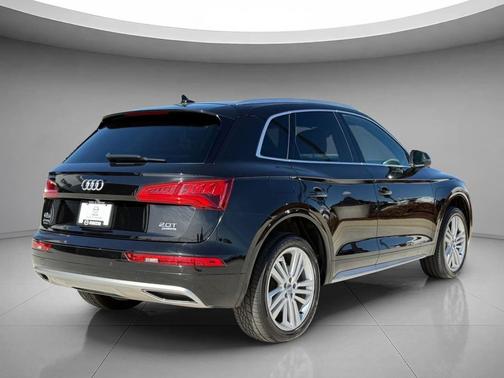 Mythos Black Metallic 2018 Audi Q5 2.0T Premium Plus